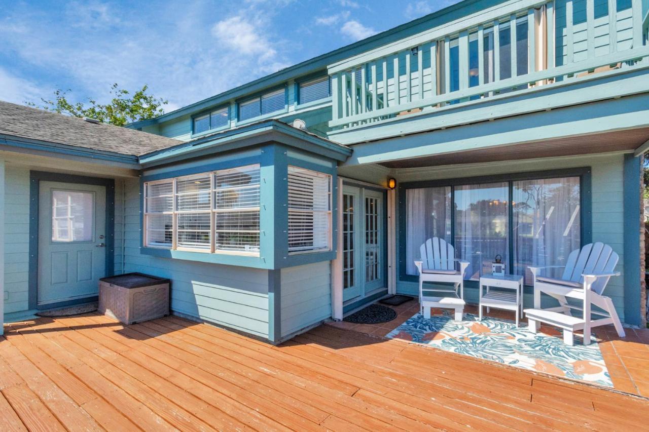 Beauty On The Water! Lake House Near The Beaches! Galveston Eksteriør billede