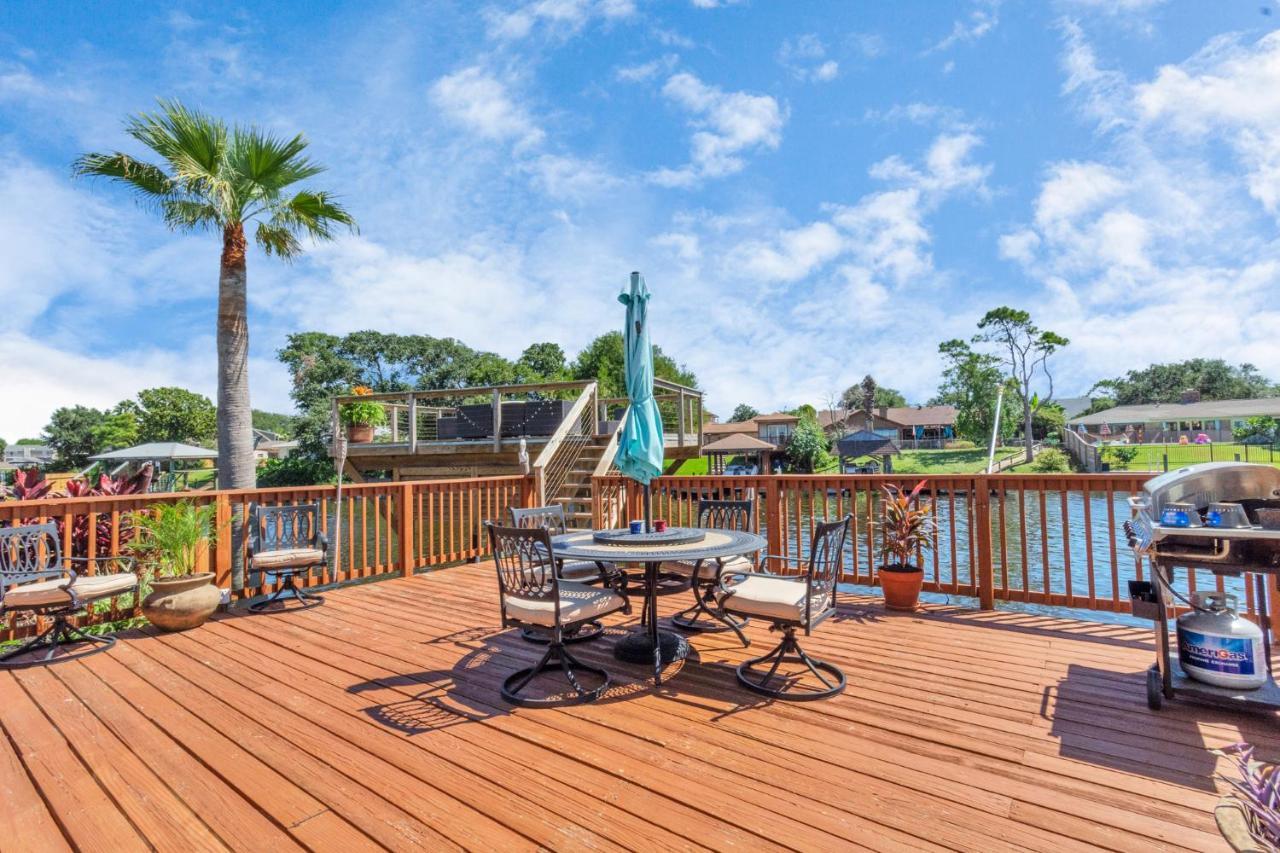 Beauty On The Water! Lake House Near The Beaches! Galveston Eksteriør billede