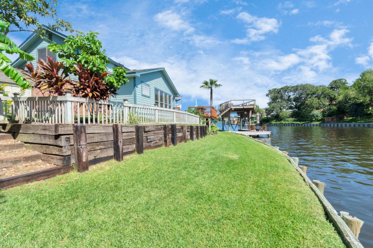 Beauty On The Water! Lake House Near The Beaches! Galveston Eksteriør billede