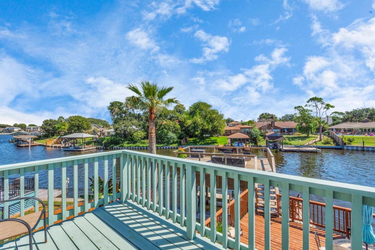 Beauty On The Water! Lake House Near The Beaches! Galveston Eksteriør billede